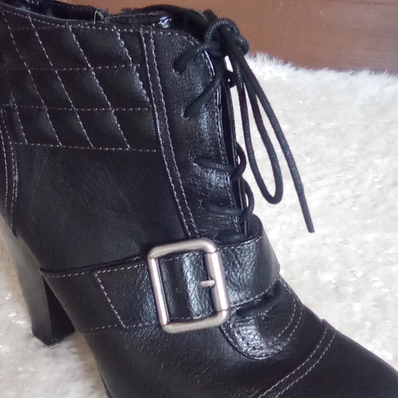 Soul sensibility. Stylish black boots. Size 8 and 1/2 medium. Never been worn. - Picture 5 of 10